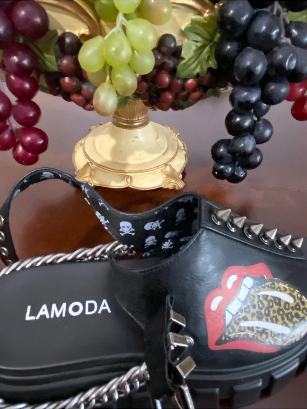 MODA Black Platform Chain Sandals with Stud & Leopard Tongue Graphic